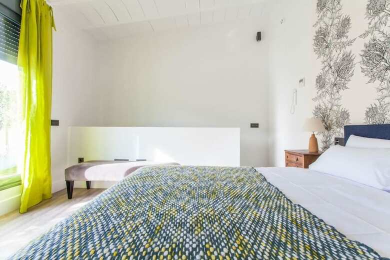 Sevilla Alquila Amplios Apartamentos Duplex En San Bernardo
