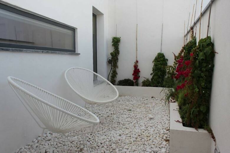Sevilla Alquila Amplios Apartamentos Duplex En San Bernardo