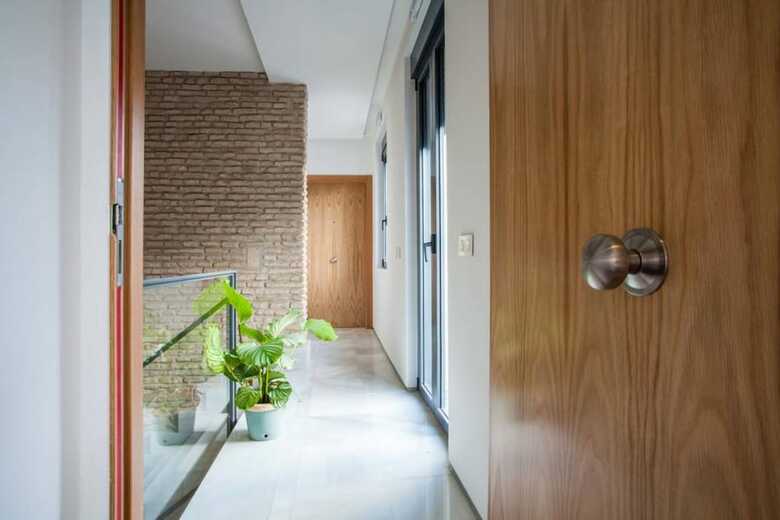 Sevilla Alquila Amplios Apartamentos Duplex En San Bernardo