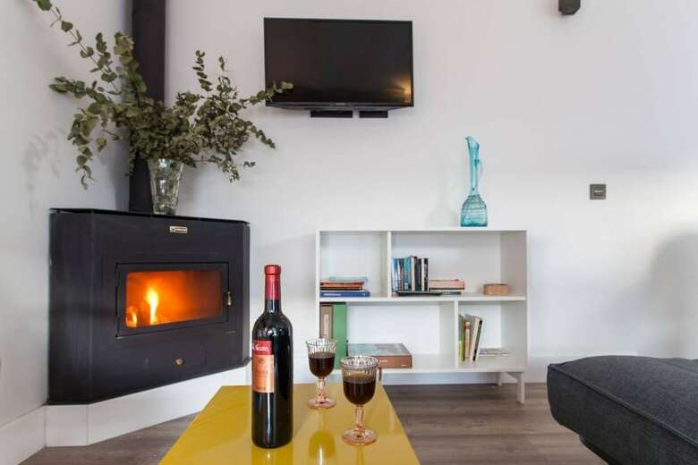 Sevilla Alquila Amplios Apartamentos Duplex En San Bernardo