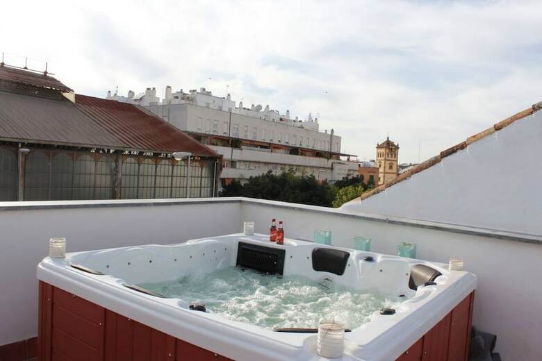 Sevilla Alquila Amplios Apartamentos Duplex En San Bernardo