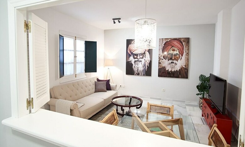 Apartamentos Monsalves Courtyard By Valcambre