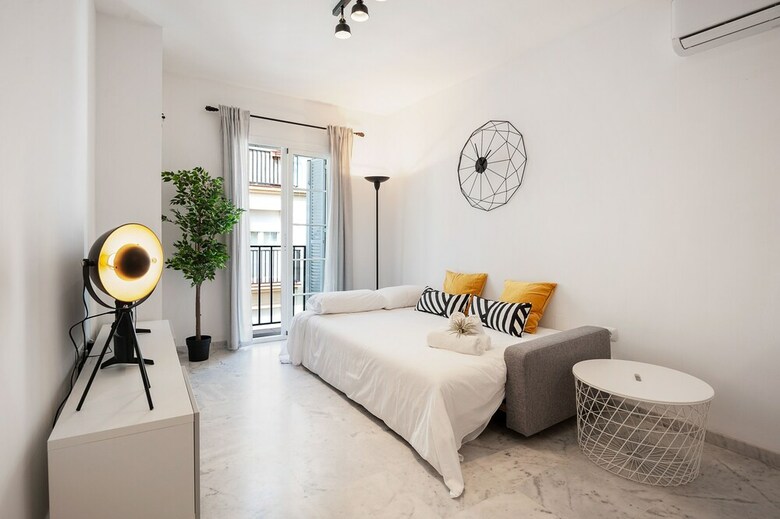 Alluring Apartment In Malaga Downtown