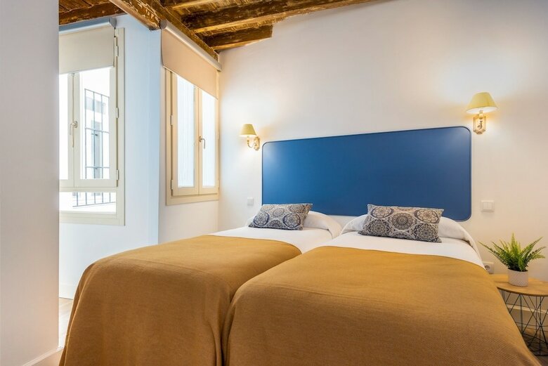 Beatiful & Quiet 2bd Apartment 5 Min From The Cathedral. Padre Marchena IV