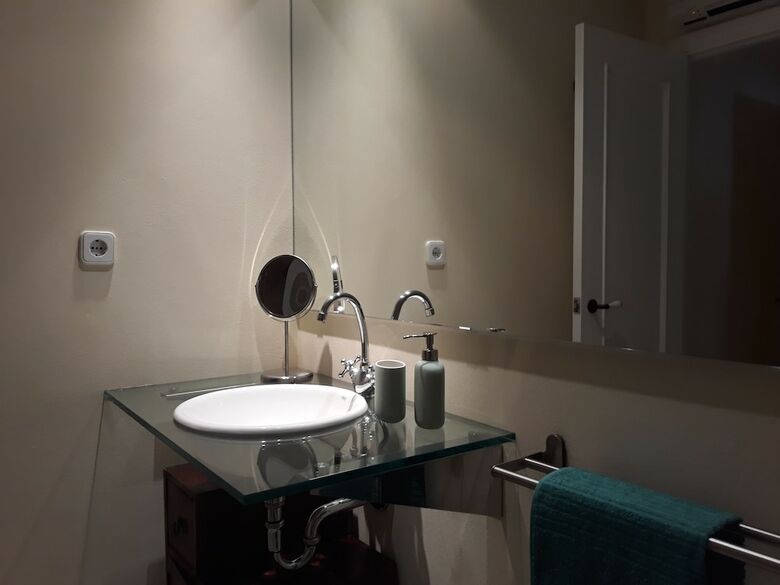 Centrico Y Luminoso Apartamento