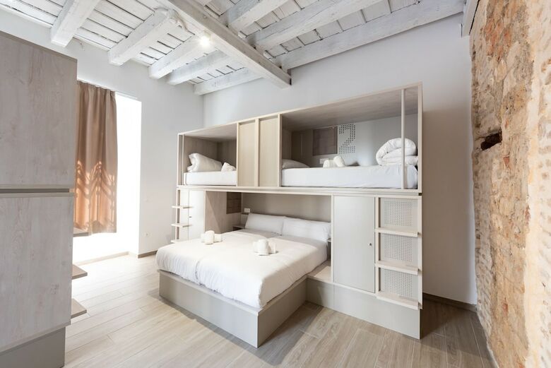 Hostal Koisi Hostel Sevilla