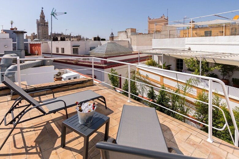 Apartamentos Bamberg Giralda Sky View By Valcambre