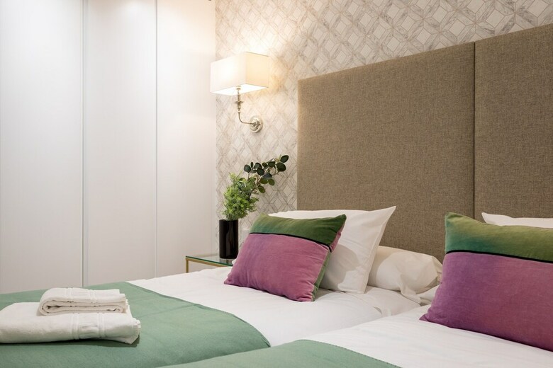 Unbeatable Location One Step Away From The Cathedral 3 Bd Apart. Cabildo V