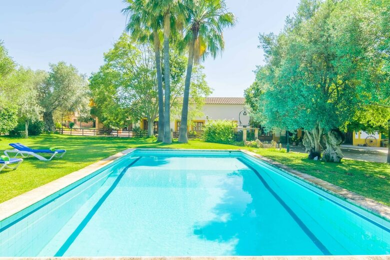 Apartamentos Finca Son Amora (Es Nins)