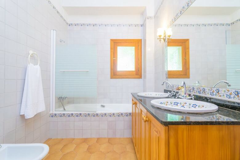 Apartamentos Finca Son Amora (Es Nins)