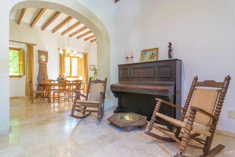 Apartamentos Finca Son Amora (Es Nins)