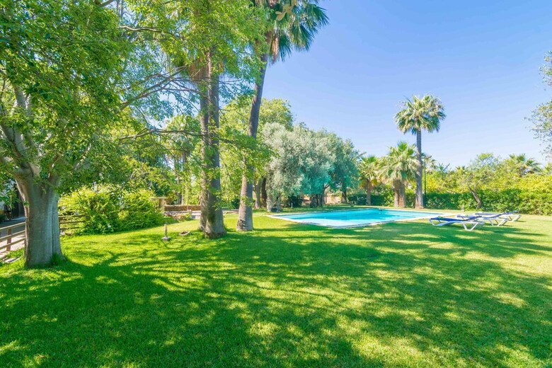 Apartamentos Finca Son Amora (Es Nins)