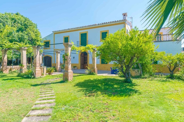 Apartamentos Finca Son Amora (Es Nins)