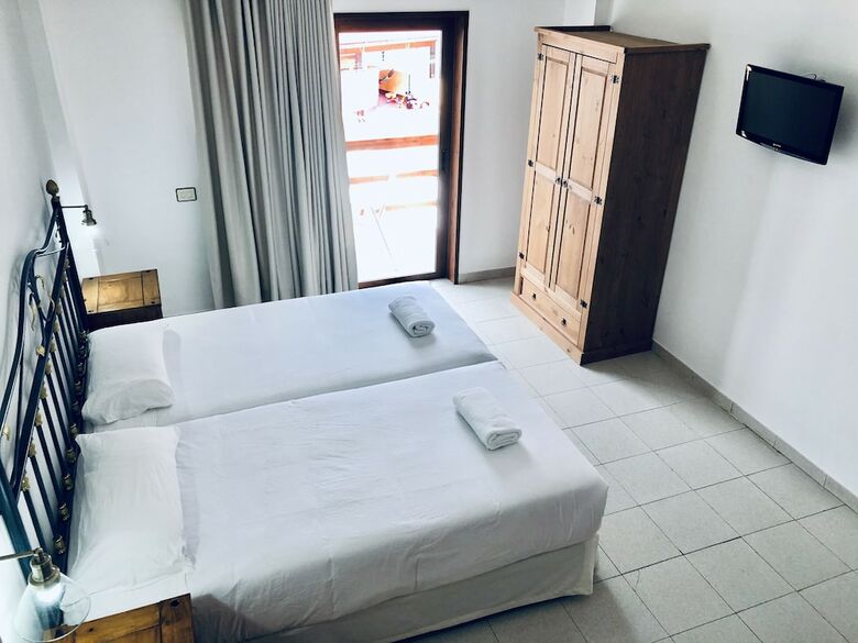 Apartamentos Frontera