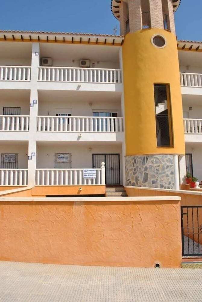 Playa Golf R6 Grd Flr Apartment & Comm Pool P247