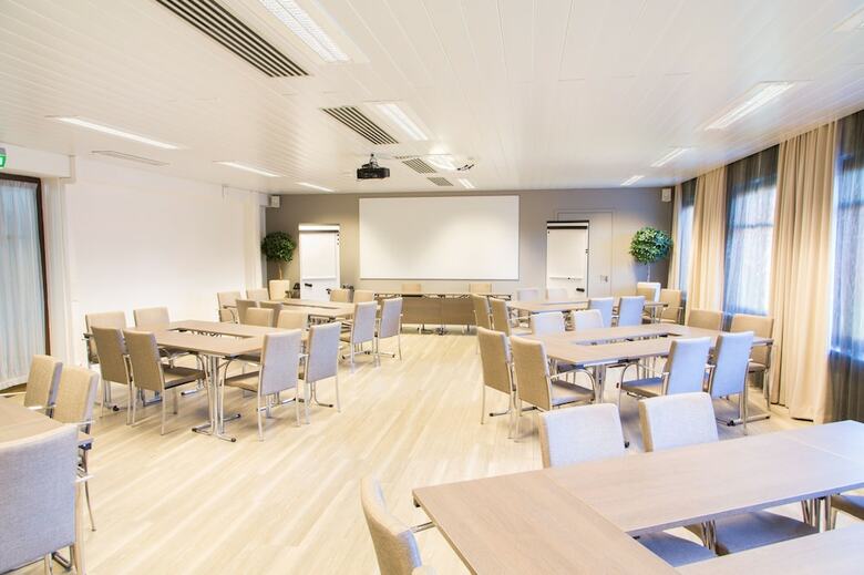 Hotel Haaga Central Park