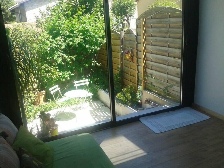 Maison D'h�tes Des Toits En Ville B&B