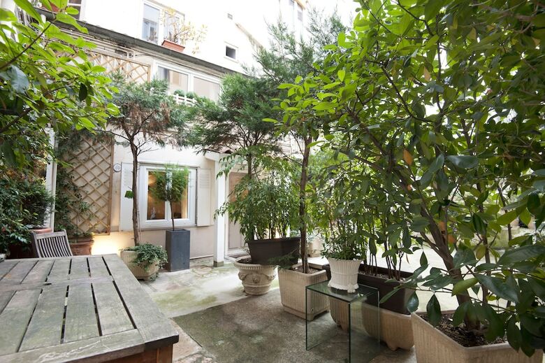 Mhl - Maison Hotel Lyon