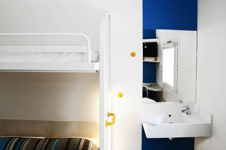 Hotelf1 Orange Centre �changeur A7 A9