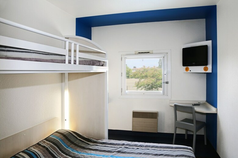 Hotelf1 Orange Centre �changeur A7 A9