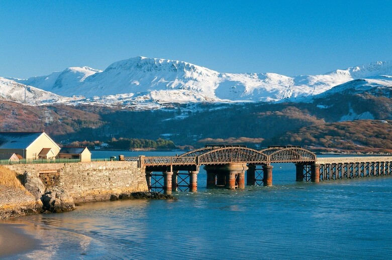 Large House Sleeps 12 - 10 Mins To Barmouth Beach