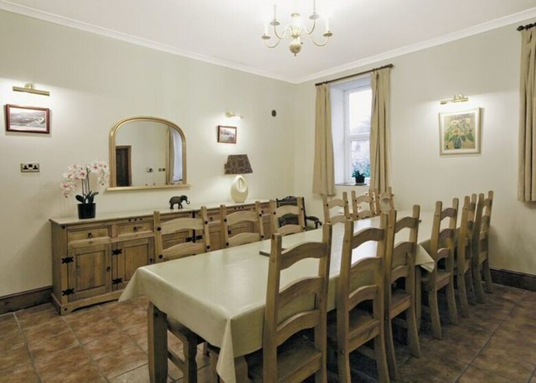 Large House Sleeps 12 - 10 Mins To Barmouth Beach
