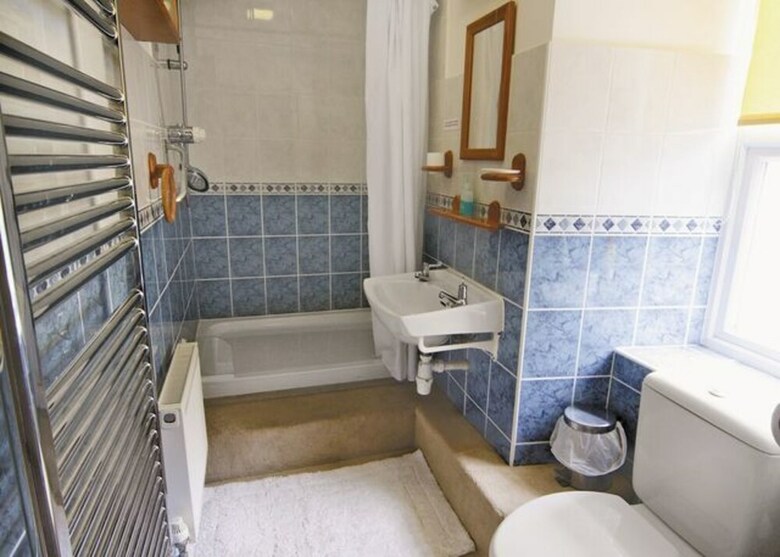 Large House Sleeps 12 - 10 Mins To Barmouth Beach