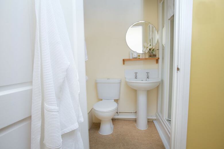 Bed & Breakfast Church Farm Guest House