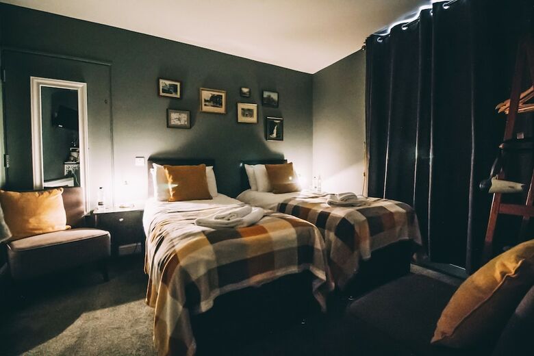 Weavers Guest House