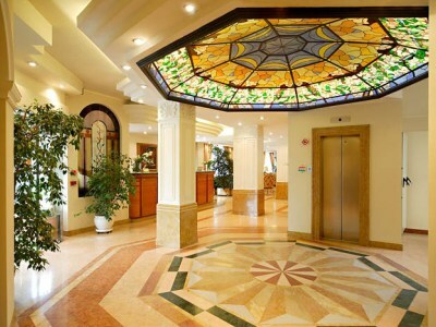 Hotel Mozart(.)