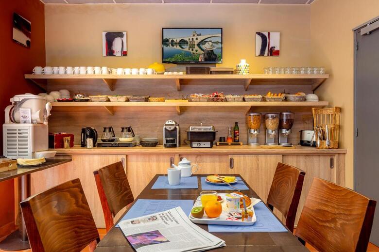 Hotel Kyriad Avignon (.)