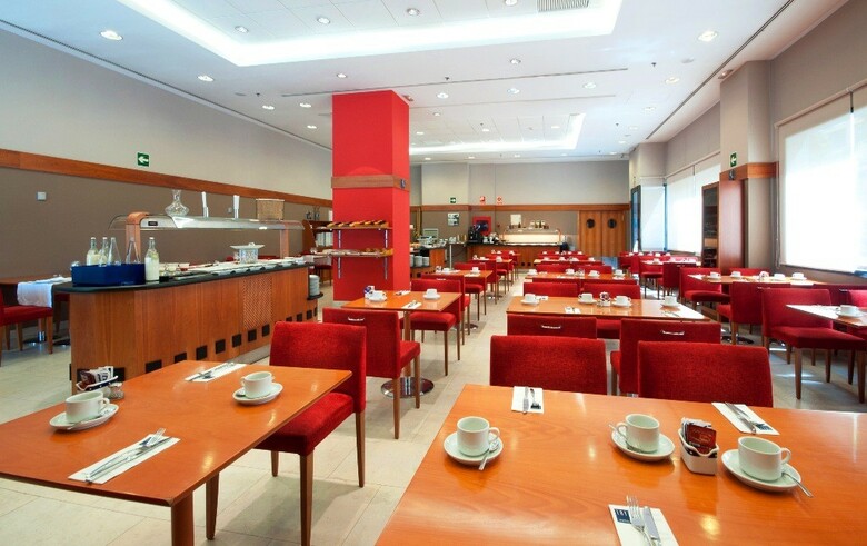TRYP Valencia Oceanic Hotel