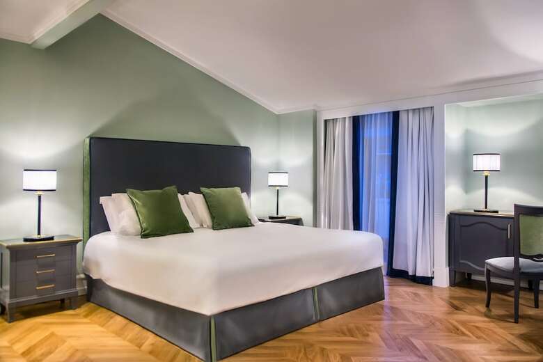 Hotel Grand Santa Lucia
