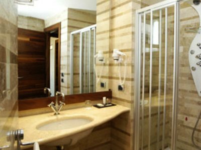 Hotel Tritone