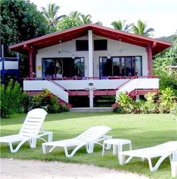 Hotel Aroa Beachside Inn