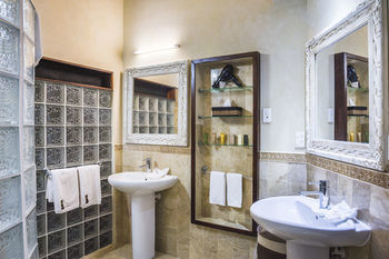 Rumours Luxury Villas & Spa