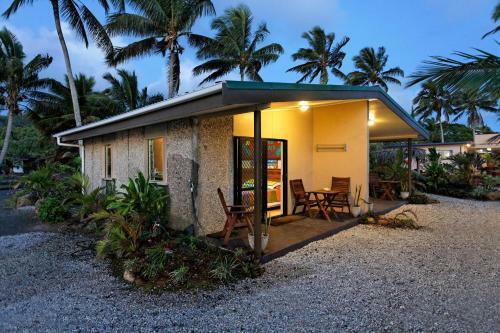 Raro Beach Bach