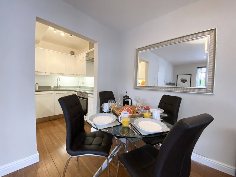 Apartment Next To Victoria Station