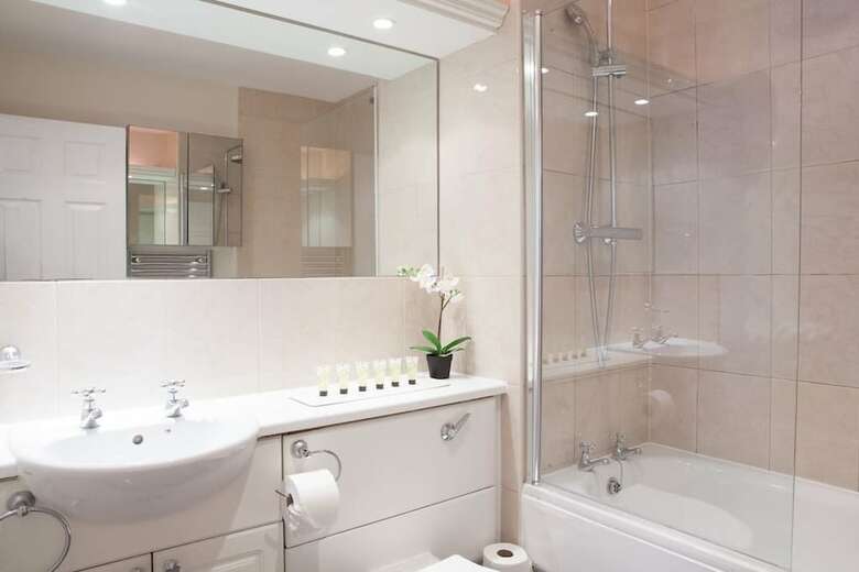 Apartment Next To Victoria Station