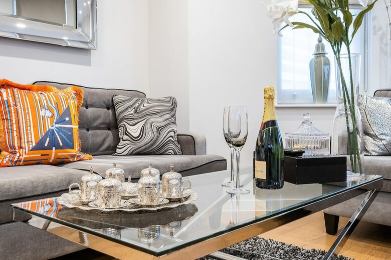Lak Serviced Apartments