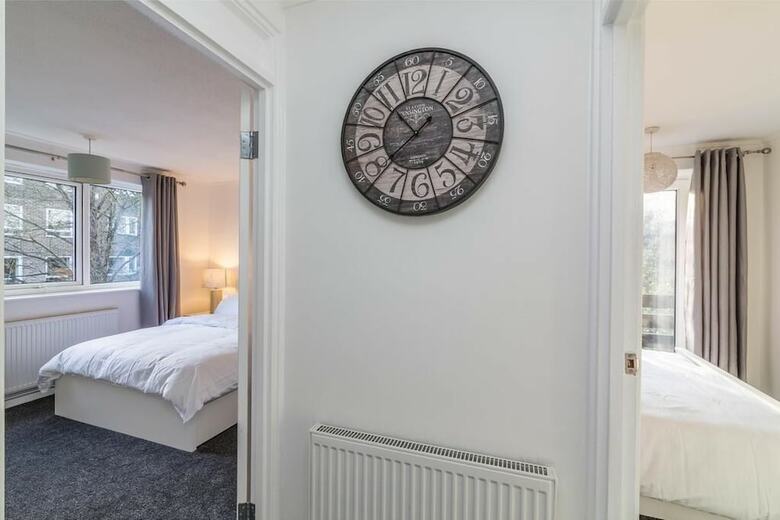 Magdala Apartment Sleek And Modern 2bed