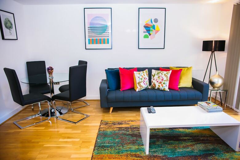 Superior 2 Bedroom Apartments
