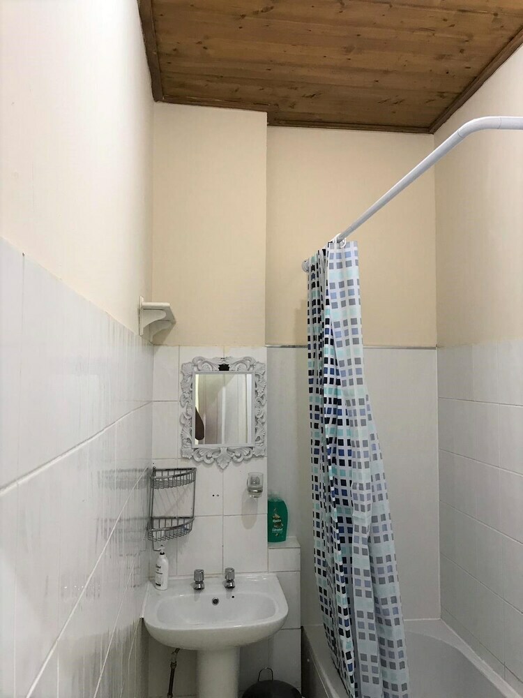 5 Bedroom House For Large Group