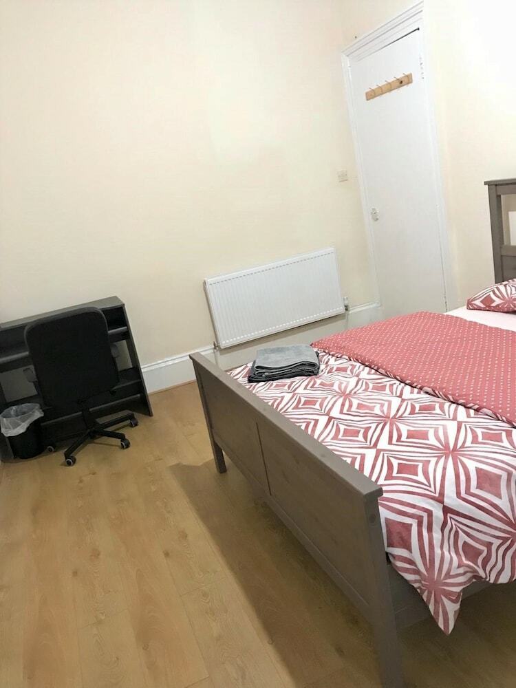 5 Bedroom House For Large Group