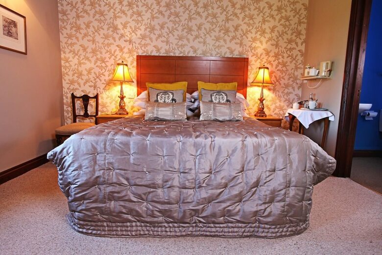 Cornfields Hotel & Restaurant