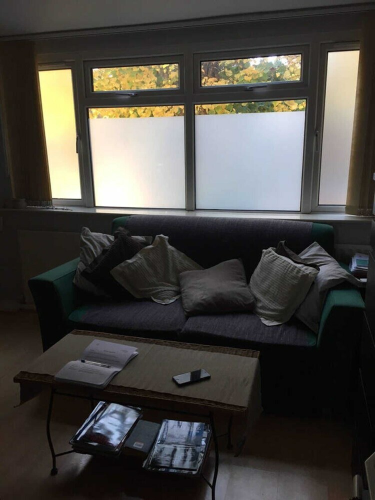 Apartamentos Cosy Self-contained Studio With A Garden View