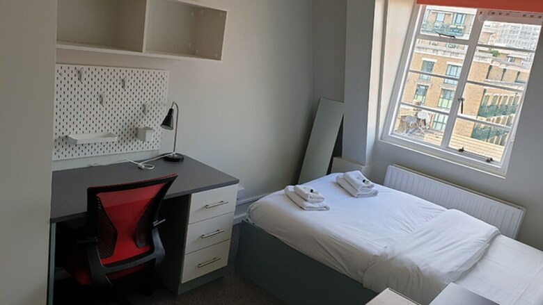 Bed & Breakfast Modern Rooms And Studio In Westminster