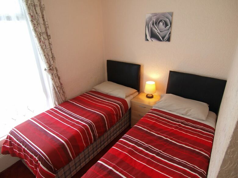 Waverley House Apartments