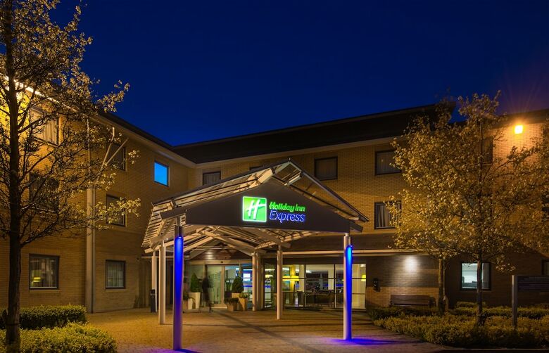 Hotel Holiday Inn Express Milton Keynes