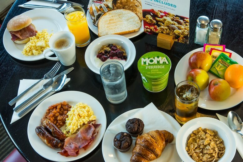 Hotel Holiday Inn Express Milton Keynes